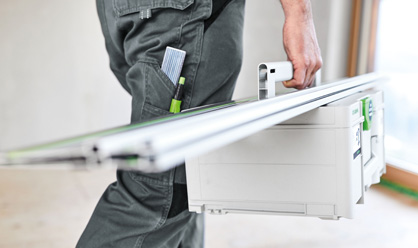simple to transport two guide rails above the Systainers carrying handle thanks to the cut-outs in the guide rail